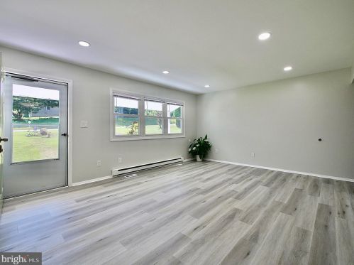 1694 Bethel Rd, Boothwyn PA  19060-2049 exterior