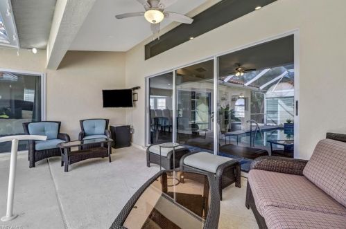 95 12th Ave, Naples FL  34120-3353 exterior