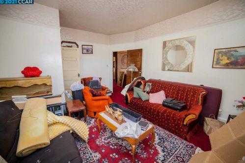 1523 28th Ave, Oakland CA  94601-1633 exterior