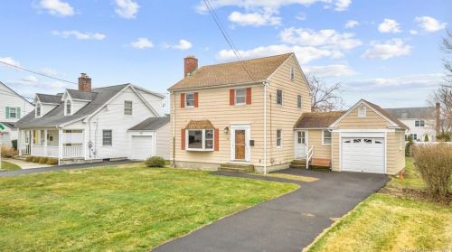 55 Maple St, Stratford, CT 06615-7963