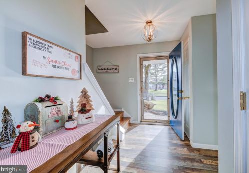 371 Barnsbury Rd, Langhorne, PA 19047-8105