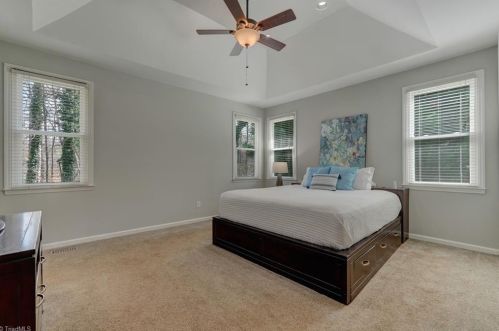 5296 Beechmont Dr, Greensboro NC  27410-9556 exterior