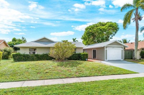 10390 Carmen Ln, West Palm Beach, FL 33411-3008