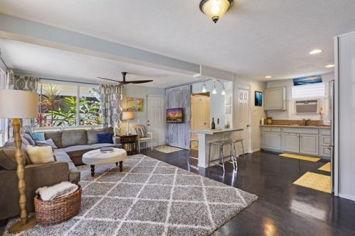 93 Maluhia Dr, Wailuku, HI 96793-1708