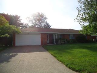 2745 Flintwood Dr, Columbus, IN 47203-3255