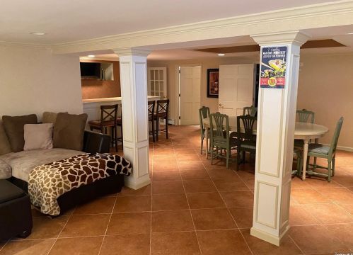 2254 Merokee Pl, North Bellmore NY  11710-3324 exterior