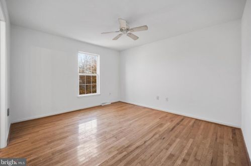 922 Gray St, New Castle DE 19720-6035 exterior