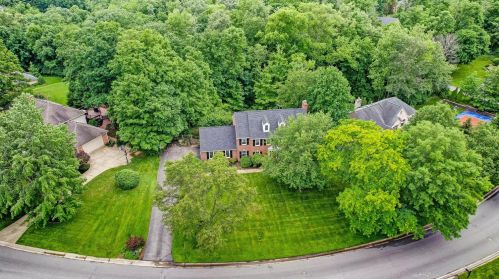 7169 Foxview Dr, Cincinnati, OH 45230-3884