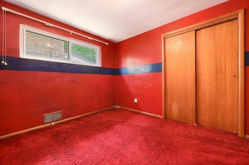 3959 Boulevard Dr, Pittsburgh PA  15217-2619 exterior