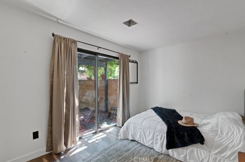 40152 Calle Plana, Santa Clarita CA  91390-1086 exterior