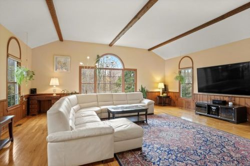 111 Little Brook Rd, New Canaan CT  06840-4917 exterior