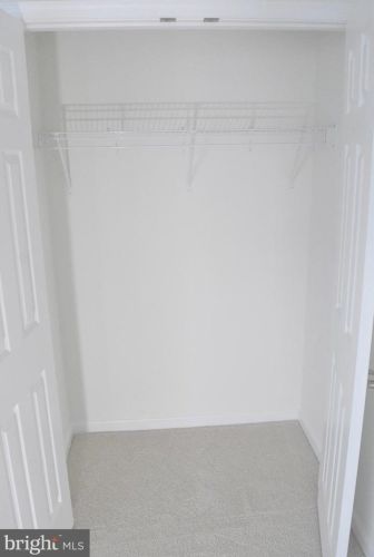 6807 Sabbarton Pl, Gainesville VA  20155-6226 exterior