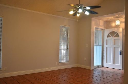 5812 Cedardale Dr, Austin TX  78745-4092 exterior
