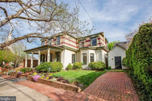 304 Amelia St, Fredericksburg VA  22401-3820 exterior