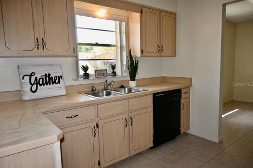 2714 Myakka Dr, Orlando FL 32839-5271 exterior