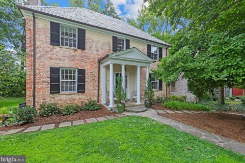 3273 Worthington St, Washington, DC 20015-2354