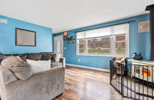 4 Richard Ct, Raymond, NH 03077-1834