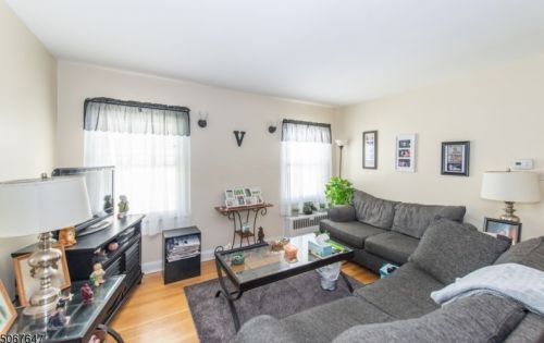 16 Irving Ter, Bloomfield NJ  07003-3811 exterior