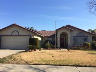 304 Riviera Dr, Lemoore, CA 93245-9010
