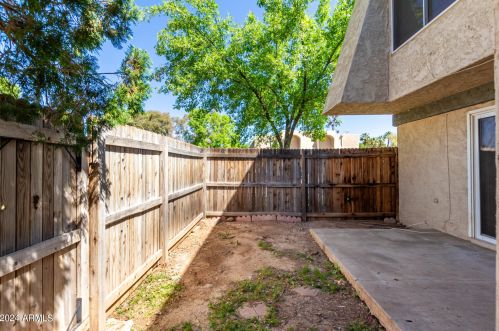 5947 Golden Ln, Glendale AZ  85302-4441 exterior