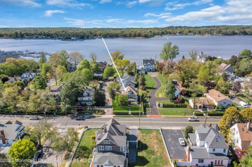 163 River Rd, Tinton Falls, NJ 07701