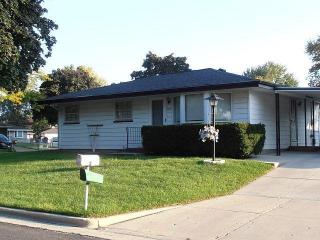 5656 Melinda St, Milwaukee, WI 53221-4068