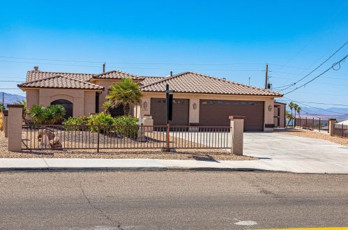 2866 Sombrero Dr, Lake Havasu City, AZ 86404-3247
