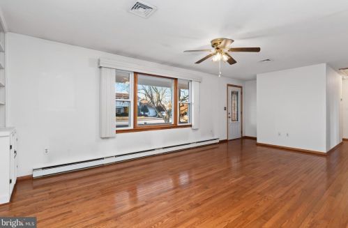1520 Hemlock Ave, Carlisle, PA 17013-9391