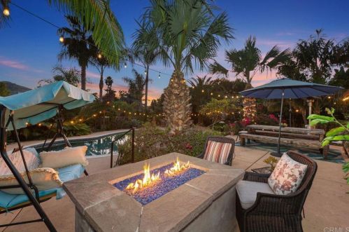 3433 Royal Rd, Vista CA  92084-6616 exterior