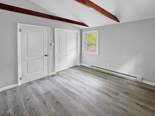 15 Glen Dr, Wantage NJ  07461-4801 exterior