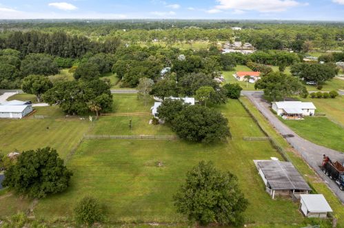 430 Emerald Ave, Fort Pierce FL  34945-2123 exterior