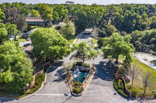 1117 Stillwater Dr, Deland, FL 32720-2573