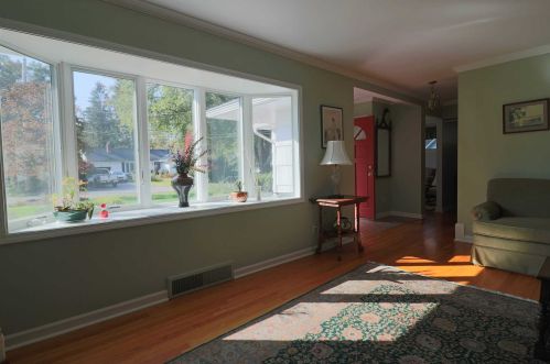 16 Gilbert Dr, Hyde Park NY  12538-2404 exterior