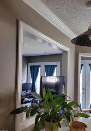 29 Cedar Knoll Dr, Greensboro NC  27407-5837 exterior