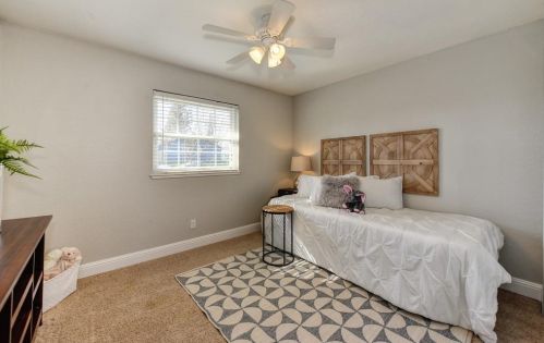 130 Remington Dr, Folsom CA  95630-4824 exterior