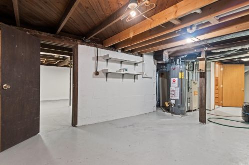 4211 97, Milwaukee WI 53228-2111 exterior