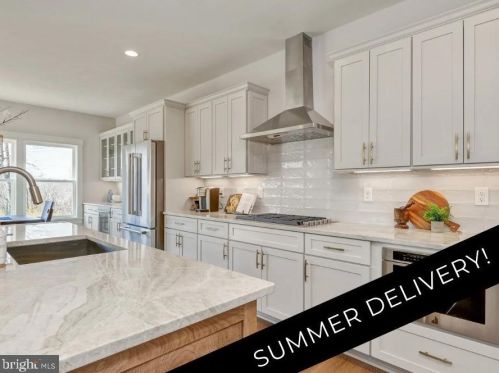 4793 Hogan Dr, Wilmington, DE 19808-1713