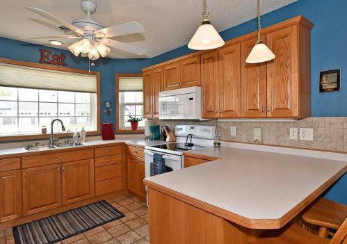 318 5th Cir, Summit MN  55917-1372 exterior