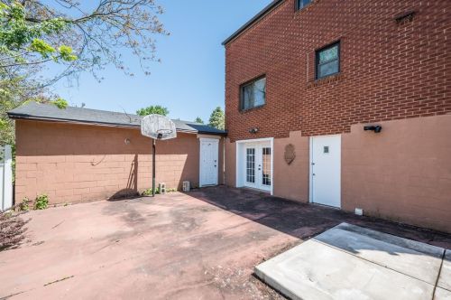 114 Fox Chase Dr, Verona PA  15147-2806 exterior