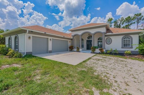 3878 12th Ave, Naples, FL 34120-9098