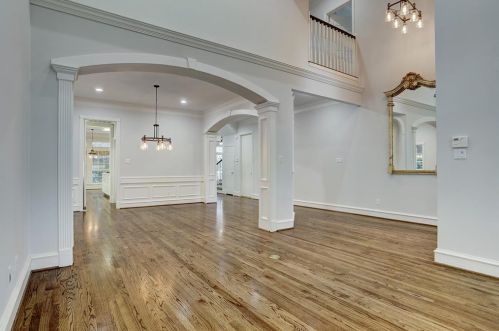 4910 Spruce St, Bellaire, TX 77401-4026