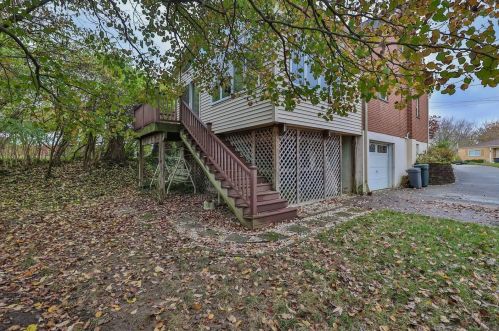 12 Aqua Vista Ct, Newport, KY 41075-2004
