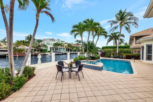 955 Gardenia Dr, Delray Beach FL  33483-4806 exterior