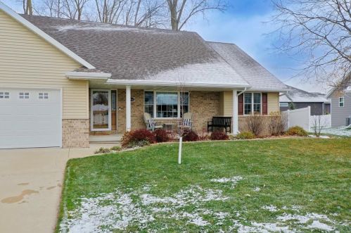 2460 Warm Meadows Dr, Green Bay, WI 54303-6025