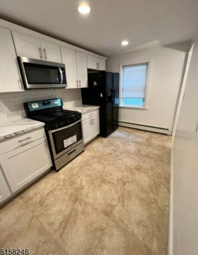 919 Oak St, Roselle NJ  07203-2001 exterior