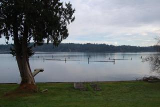 7624 Shore Acres Dr, Olympia, WA 98506-9624