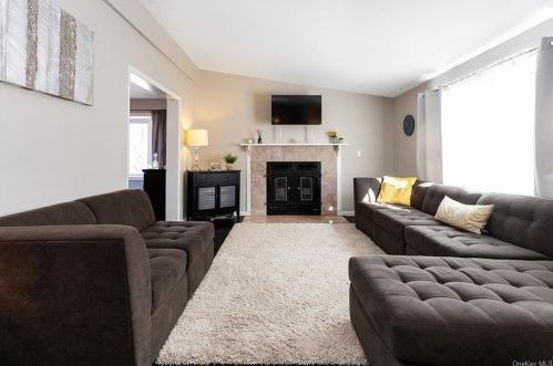 53 East St, Lewisboro, NY 10590-2502