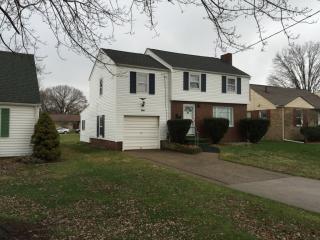 3222 25th St, Canton, OH 44705-3547