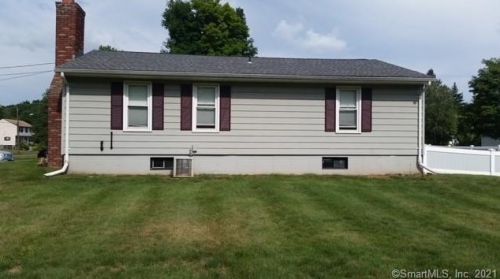 55 Pine River Rd, North Haven, CT 06473-3312