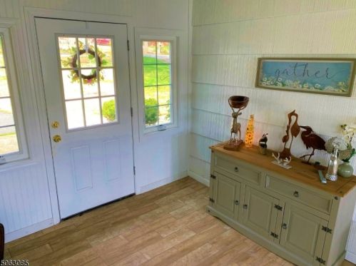 89 Bearfort Rd, West Milford Lakes NJ  07480-1401 exterior